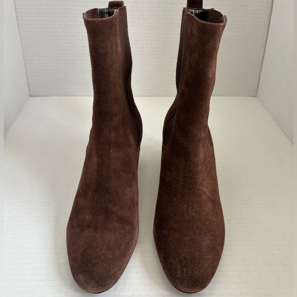 Ann Taylor Chocolate  Brown Chelsea Suede Heeled Boots Sz 7 - Picture 3 of 7